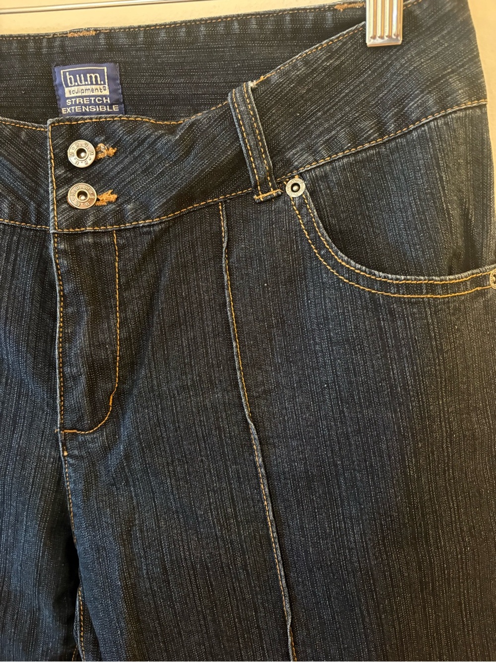 VTG B.U.M. Equipment Dark Wash Seam Jeans with light flare, women’s Sz 10. - Picture 4 of 12